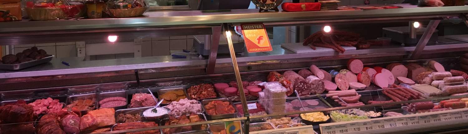 Wursttheke der Metzgerei Karst in Uersfeld