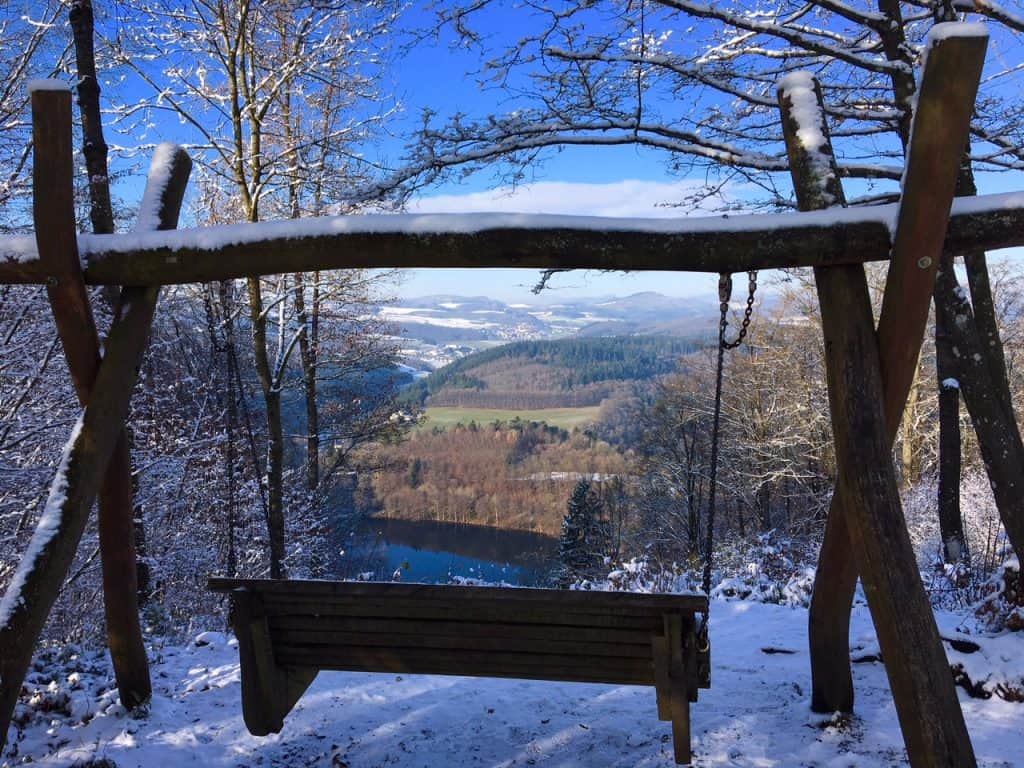 Ein Traum in Weiß - die Dauner Maare im Winter