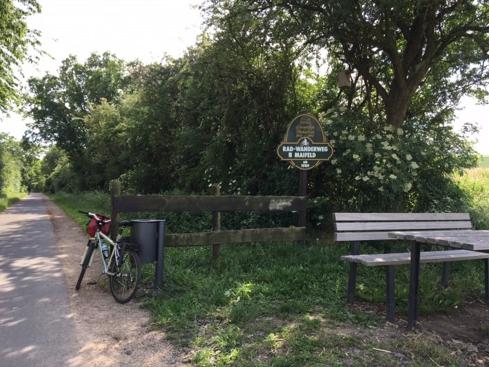 Der Maifeld-Radweg - Landschaft aktiv erleben,Maifeld-Radweg Beschilderung