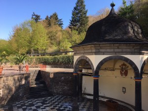 Tönisstein, Traumpfad Höhlen- und Schluchtensteig