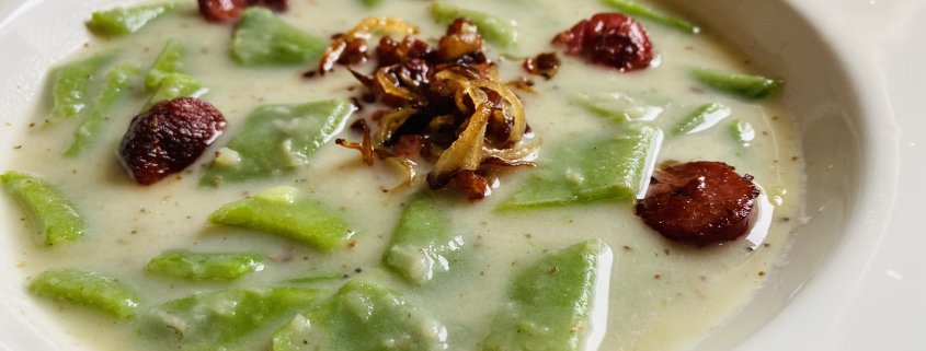 Eifeler Bohnensuppe mit Speck