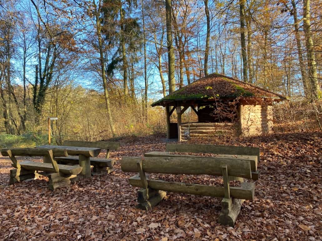 Schönwetterweg - Traumpfädchen Mendiger Römerreich,Moosdachhütte auf dem Traumpfädchen Mendiger Römerreich