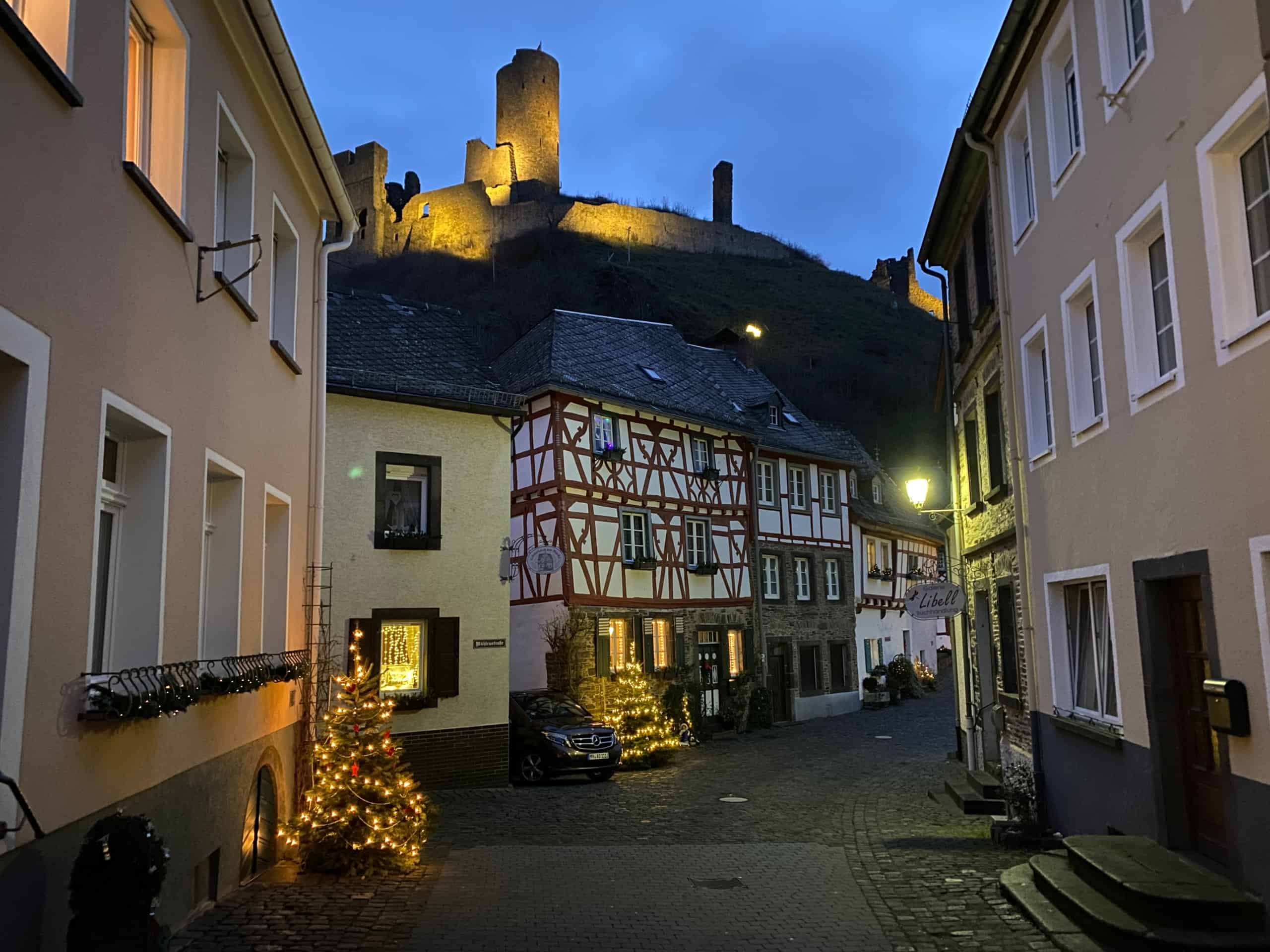 Monreal - Romantisches Fachwerkdorf in der Osteifel,Monreal weihnachtlich