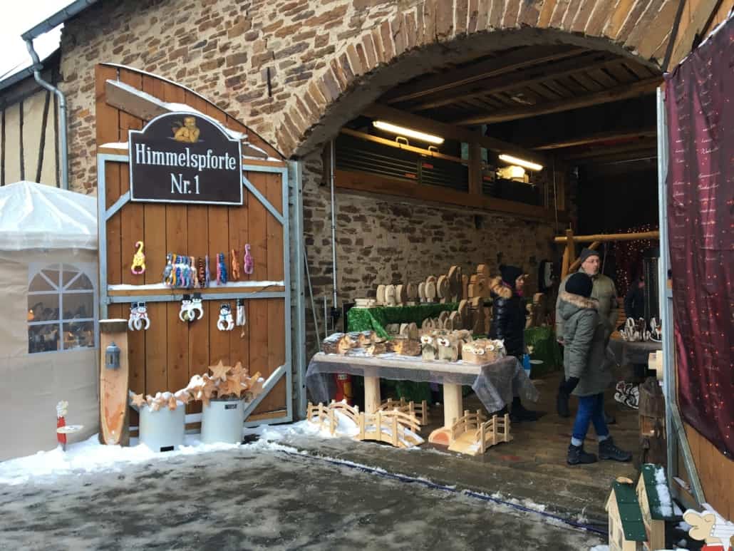 Weihnachtsmarkt in Mörz, Verkaufsstand